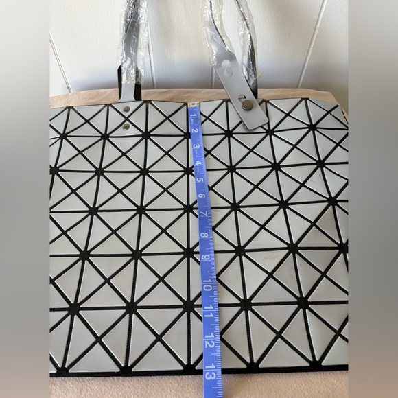 Geometric Silver Tote Bag - Picture 8 of 8